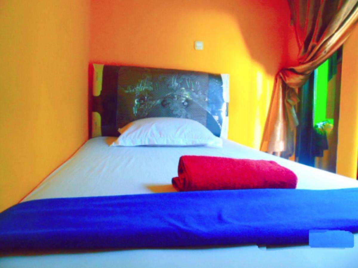 Aini Home Stay Ternate Eksteriør billede
