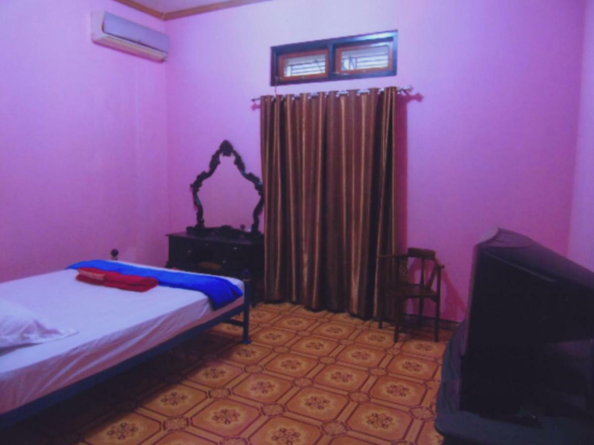 Aini Home Stay Ternate Eksteriør billede