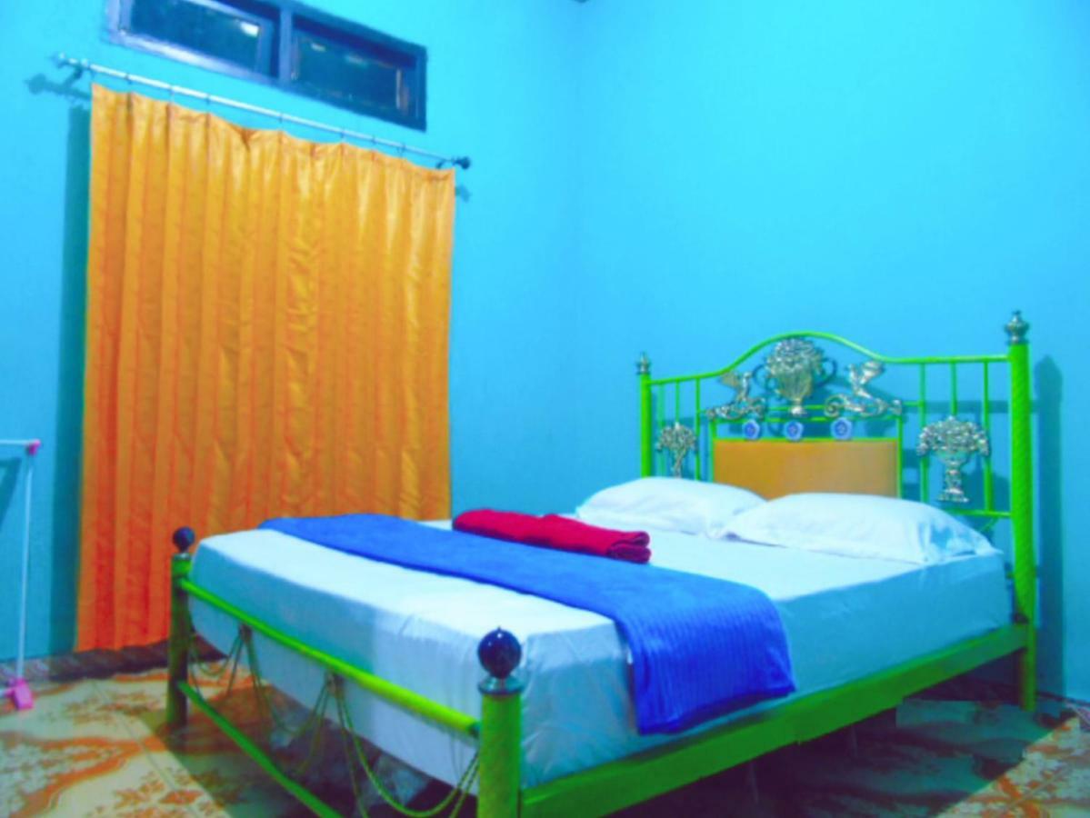 Aini Home Stay Ternate Eksteriør billede