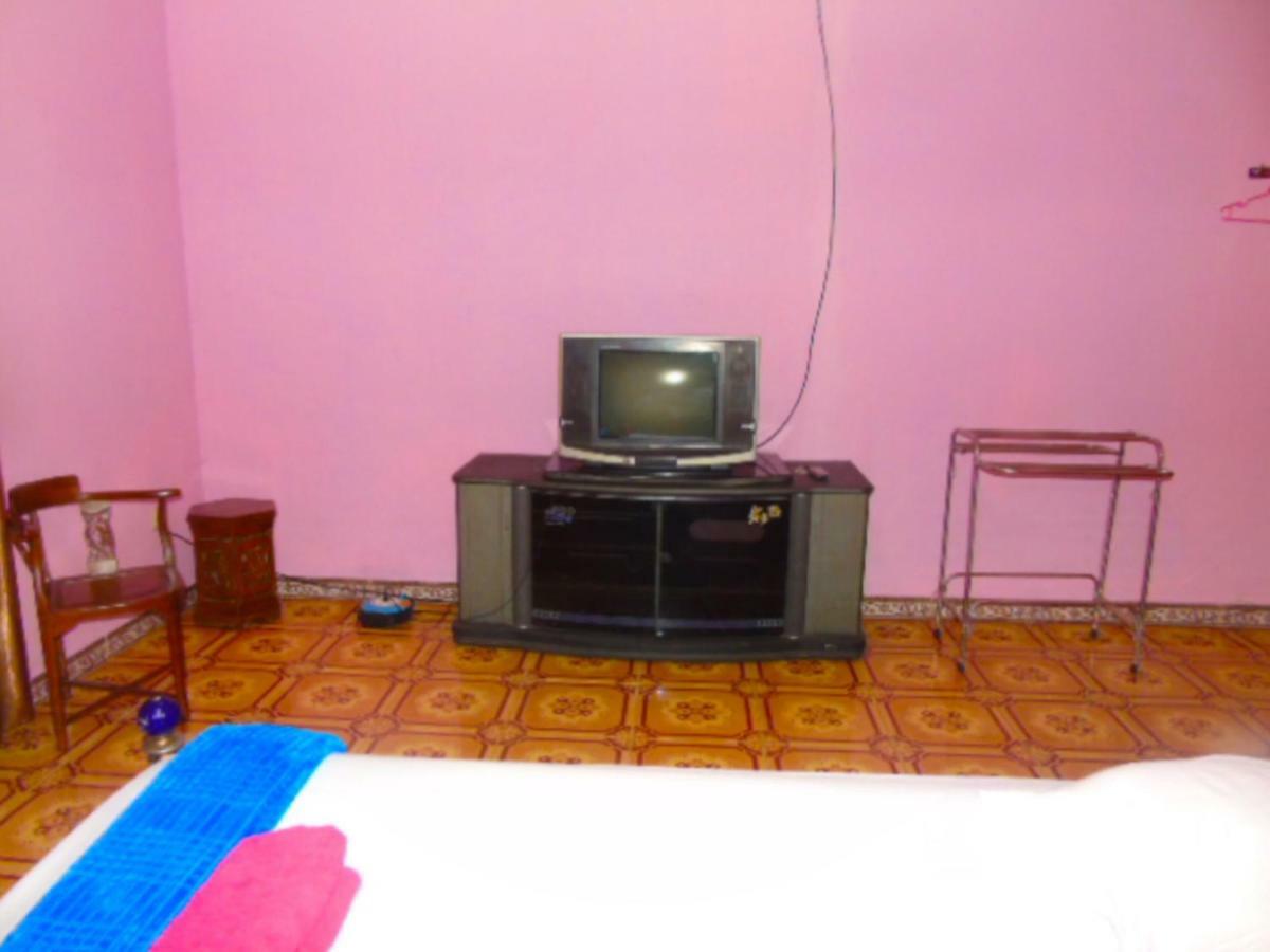 Aini Home Stay Ternate Eksteriør billede