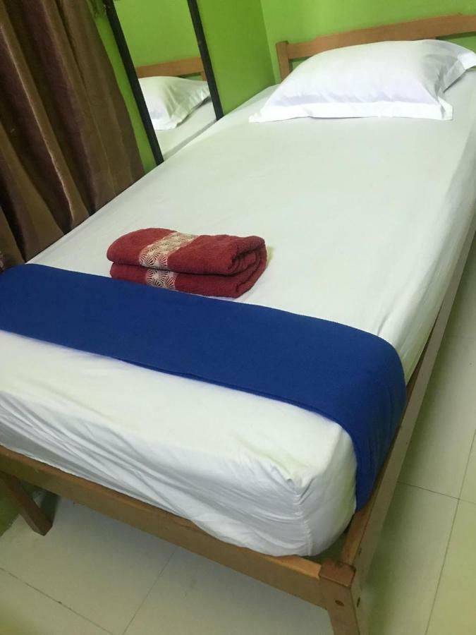 Aini Home Stay Ternate Eksteriør billede